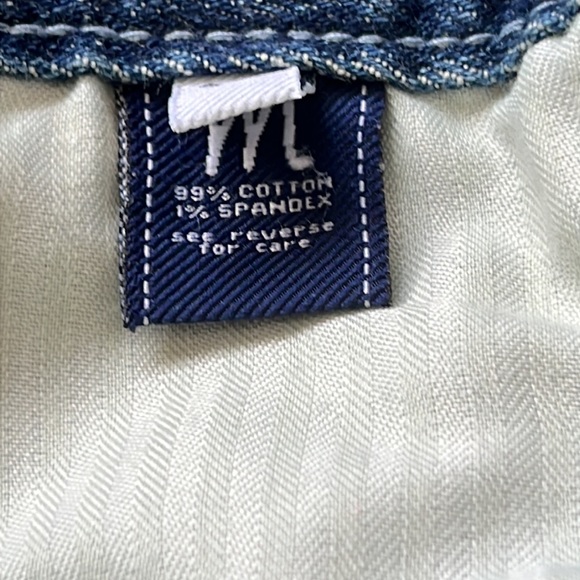 Madison Denim Co Jean Shorts 7/8 - Picture 7 of 7